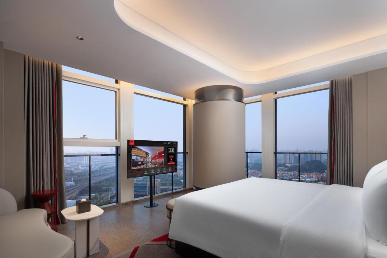 Radisson Red Guangzhou South Railway Station Hotel Exterior photo