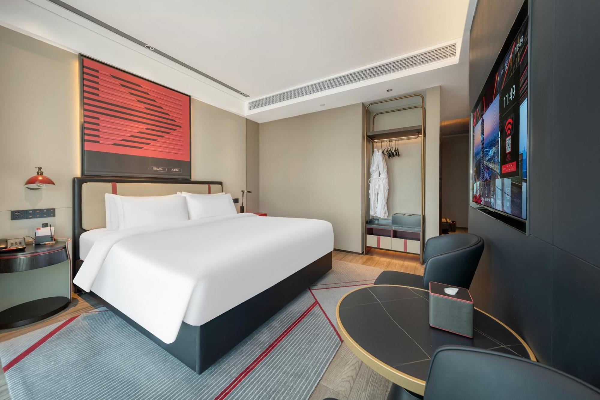 Radisson Red Guangzhou South Railway Station Hotel Exterior photo